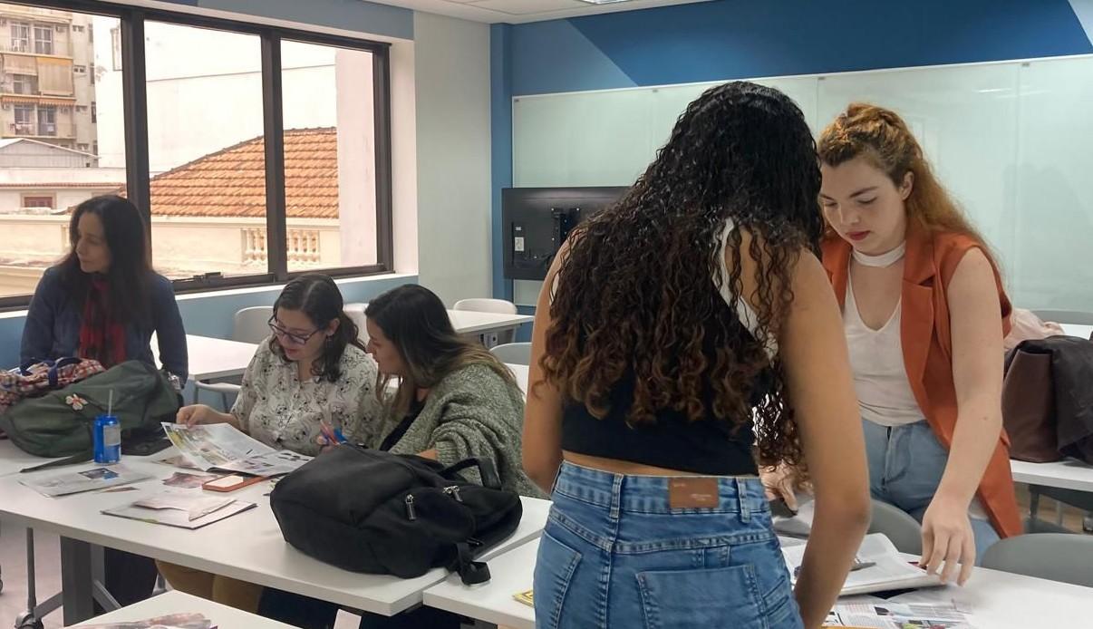 Desenhando emoções – Dinâmica artística como ferramenta psicológica