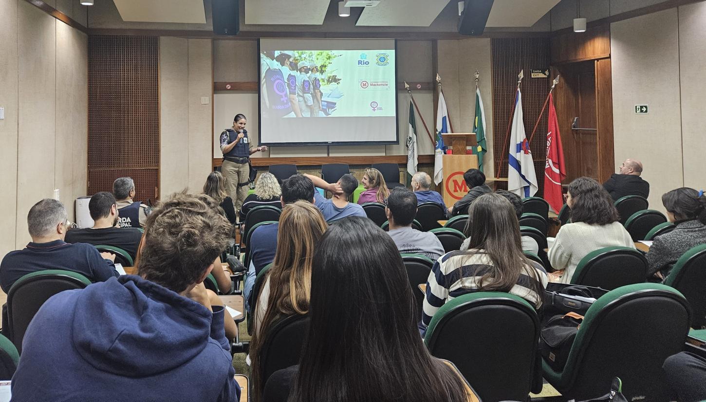 Faculdade Mackenzie Rio promove palestra para alunos de Direito sobre violência contra a mulher