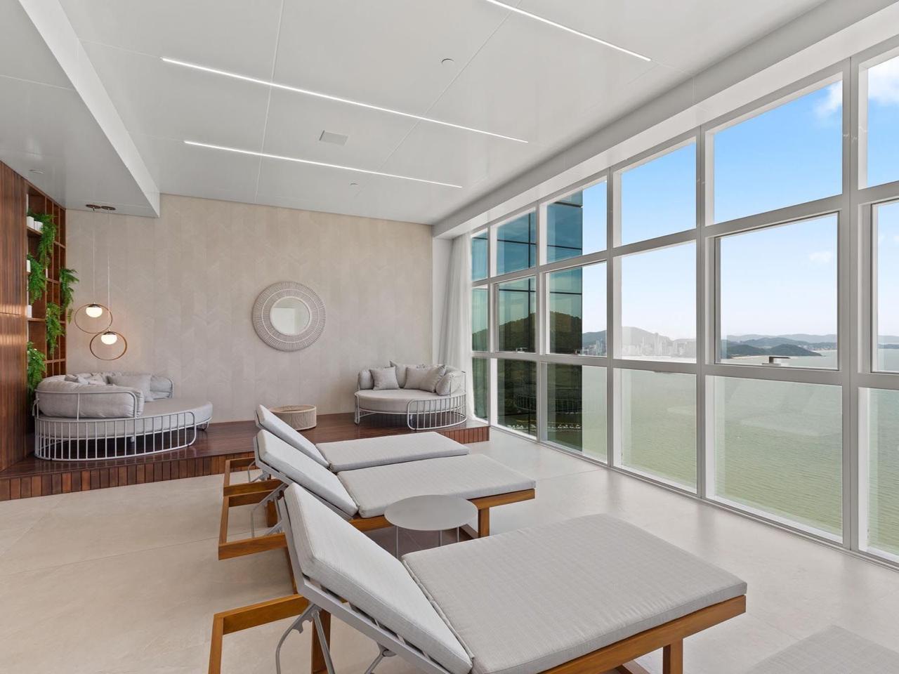 Quanto custa morar em um apartamento de luxo na cidade com o metro quadrado mais caro do Brasil?