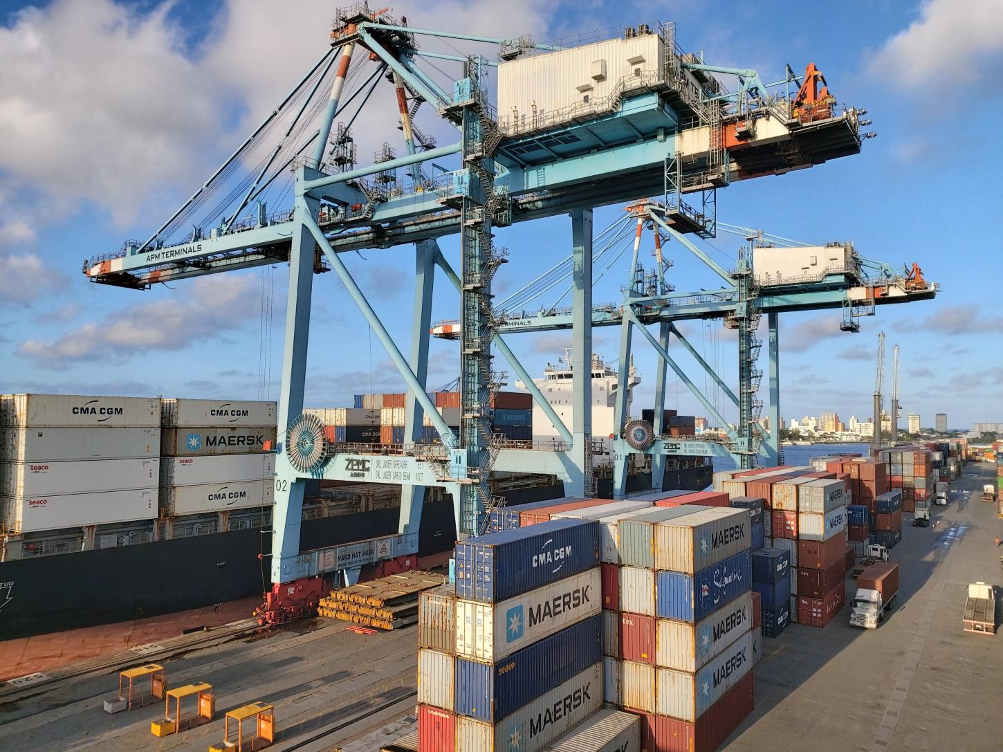 Após disputa com Manaus, Itajaí (SC) fecha 2025 como líder das importações no Brasil