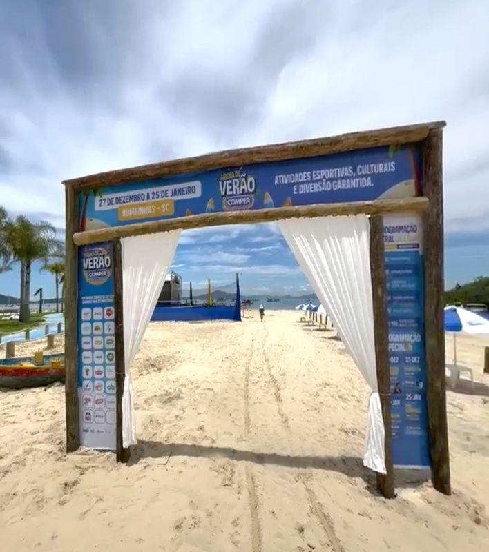 Arena Verão em Bombinhas tem programação diária com atividades gratuitas até o Carnaval