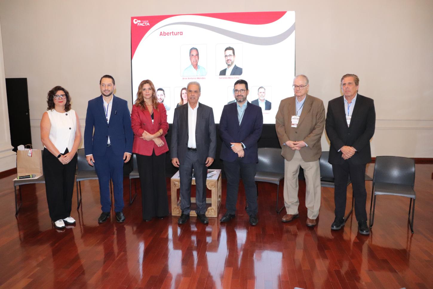 Cenário global e pressões econômicas pautam debates da cadeia de proteína animal no Kick-Off FACTA 2026