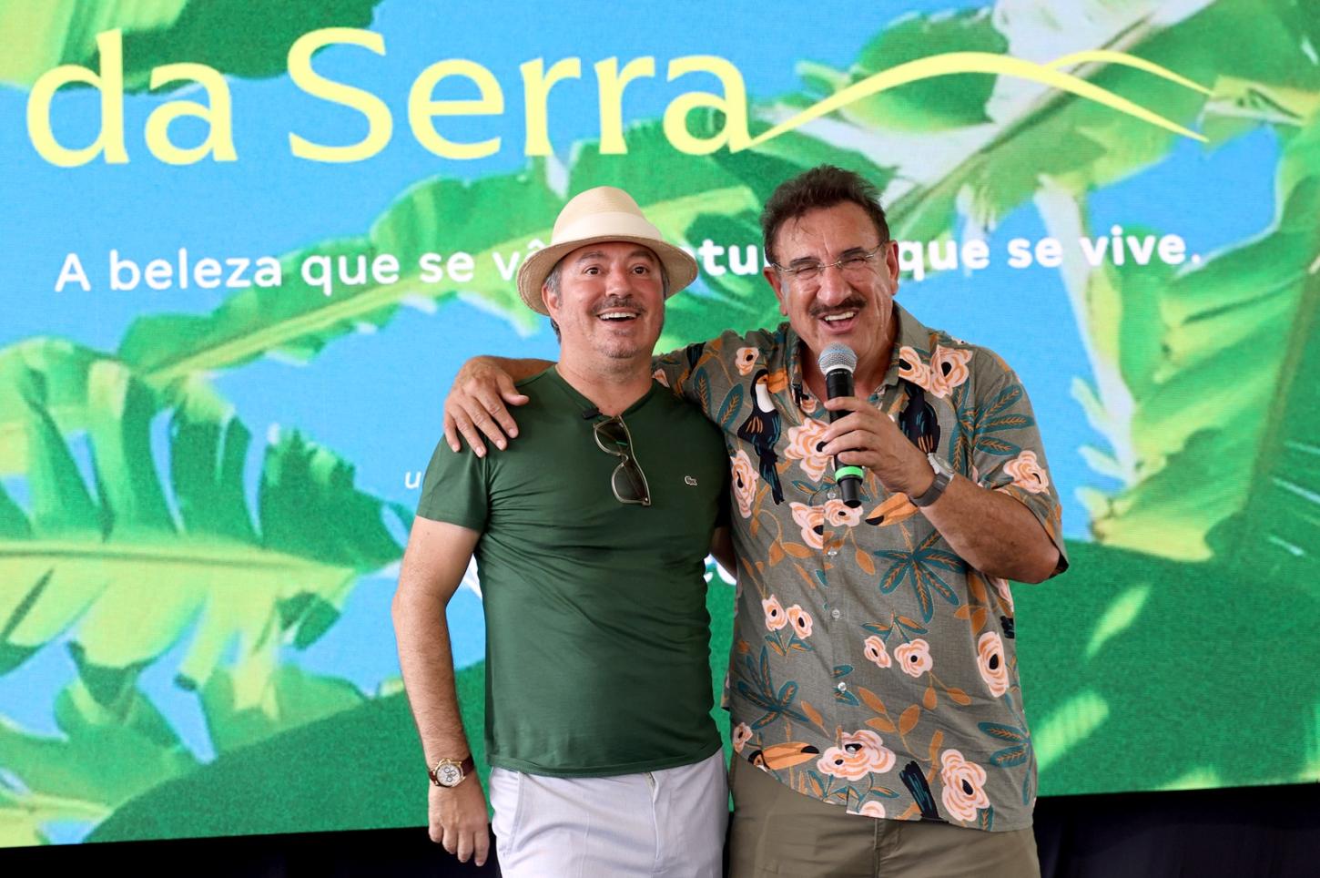 Com Ratinho de embaixador, condomínio de alto padrão no norte de SC conquista compradores e vende terrenos em ritmo acelerado