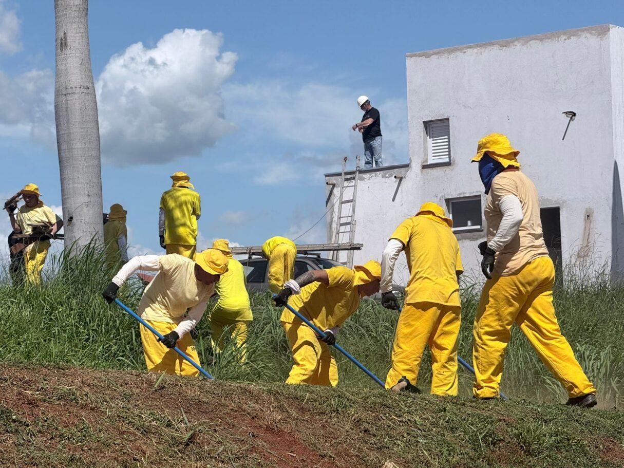 Reeducandos do sistema penitenciário fazem manutenção no Autódromo Internacional de Goiânia