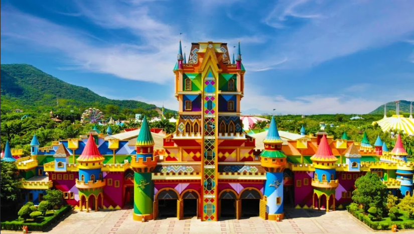 Com plano de R$ 2 bilhões do Beto Carrero, Penha amplia atrativos, entra para o RankBrasil e atrai bandeiras globais de hotelaria