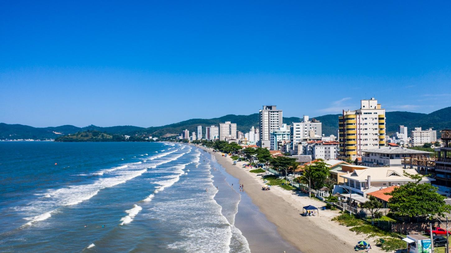 Construção de molhe e dragagem entre Porto Belo e Tijucas (SC) projeta valorização imobiliária de 30% em dois anos