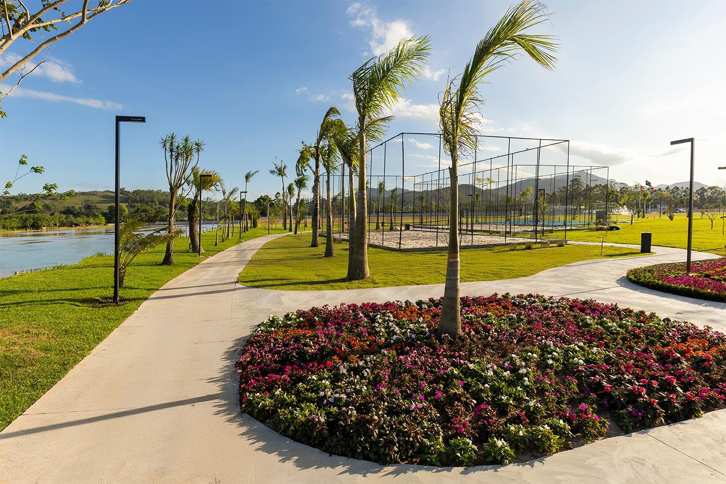 Tijucas terá sábado repleto de atividades gratuitas, vôlei com premiação em dinheiro e yoga com café da manhã