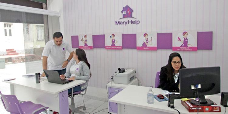 Franquias de serviços essenciais avançam no Brasil ao transformar informalidade em modelo escalável