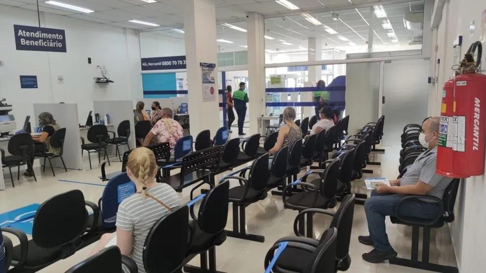 Quase metade dos municípios brasileiros está sem agência bancária física
