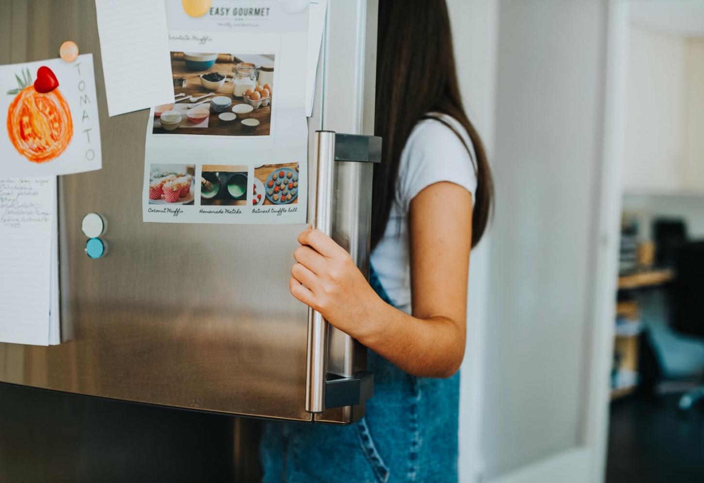 A volta da despensa cheia: por que os brasileiros estão voltando a estocar alimentos em casa?