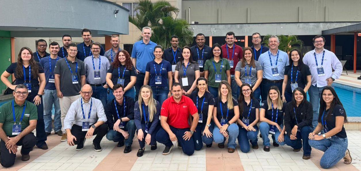 Aviagen e MBRF fortalecem a avicultura brasileira com iniciativa de treinamentos