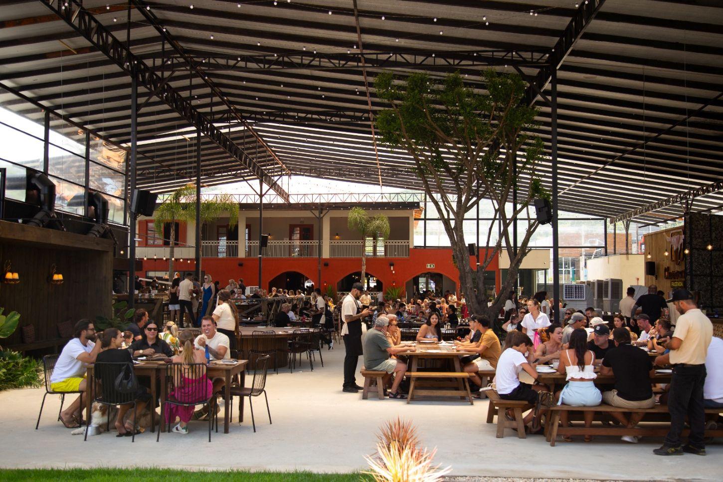 Fazenda Churrascada Praia Brava aposta em programação especial para transformar férias de julho em experiência para toda a família