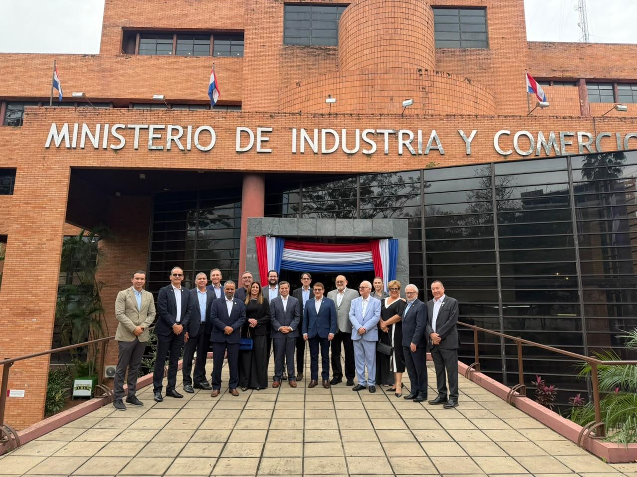 58% das residências concedidas no Paraguai são de brasileiros; missão com líderes do mercado imobiliário revela nova fronteira de negócios