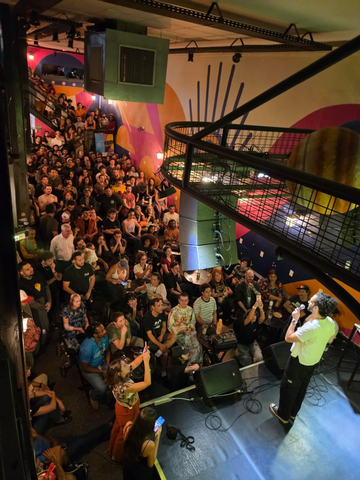 Amplifica celebra nova geração da música brasiliense com festa que reúne artistas, DJs e produtores no Âmbar
