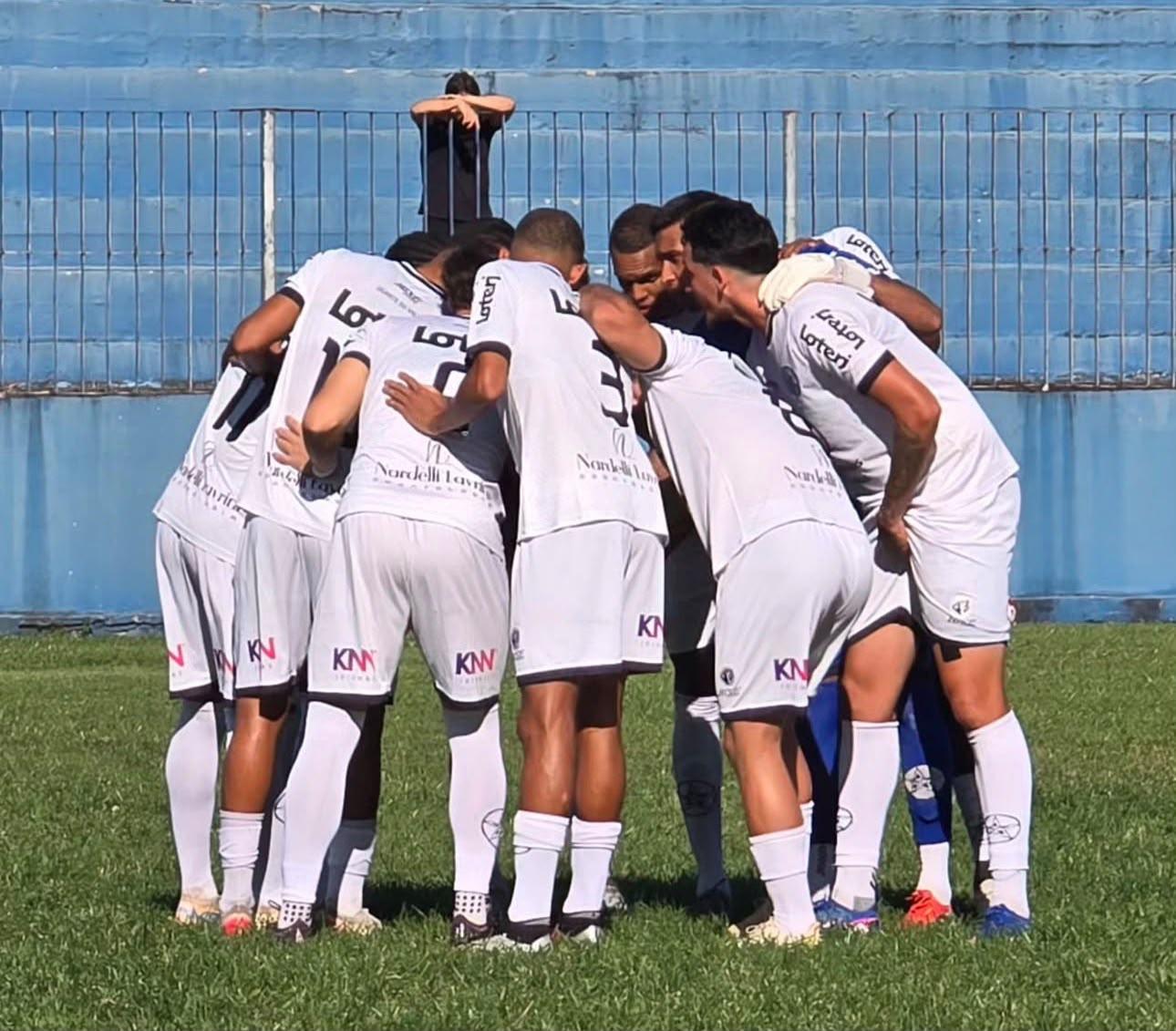 Clube carioca inclui espanhol na formação de atletas da base com foco no futebol europeu