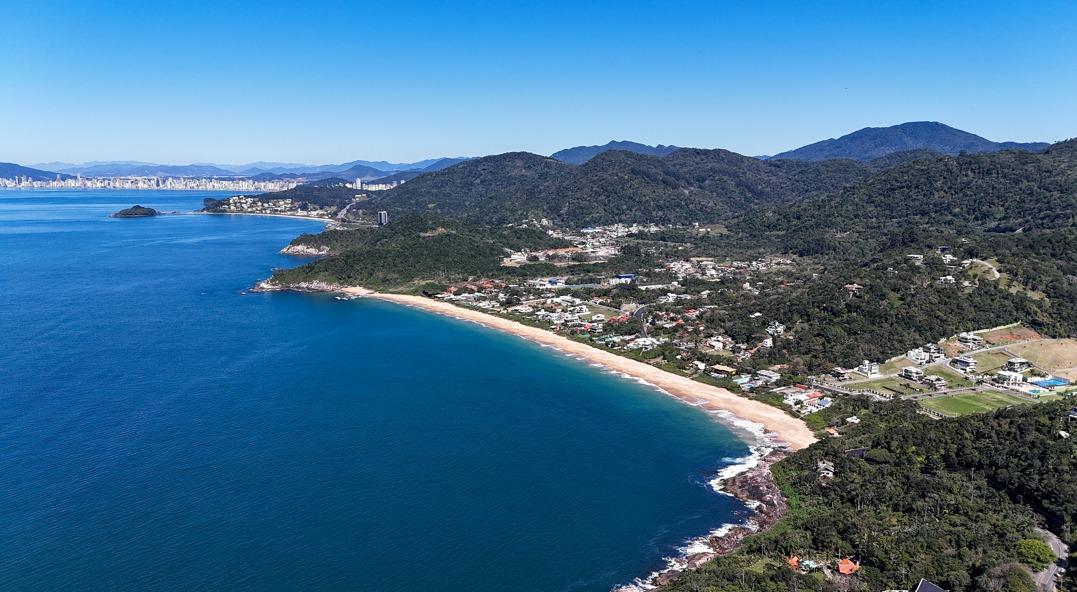 Quanto vale morar perto de águas limpas? Estudo calcula impacto na valorização dos imóveis