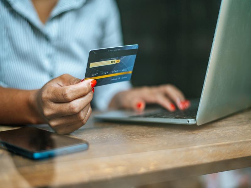 Fraudes no e-commerce podem superar R$ 8,1 bilhões em 2026; chargeback ganha novo papel estratégico