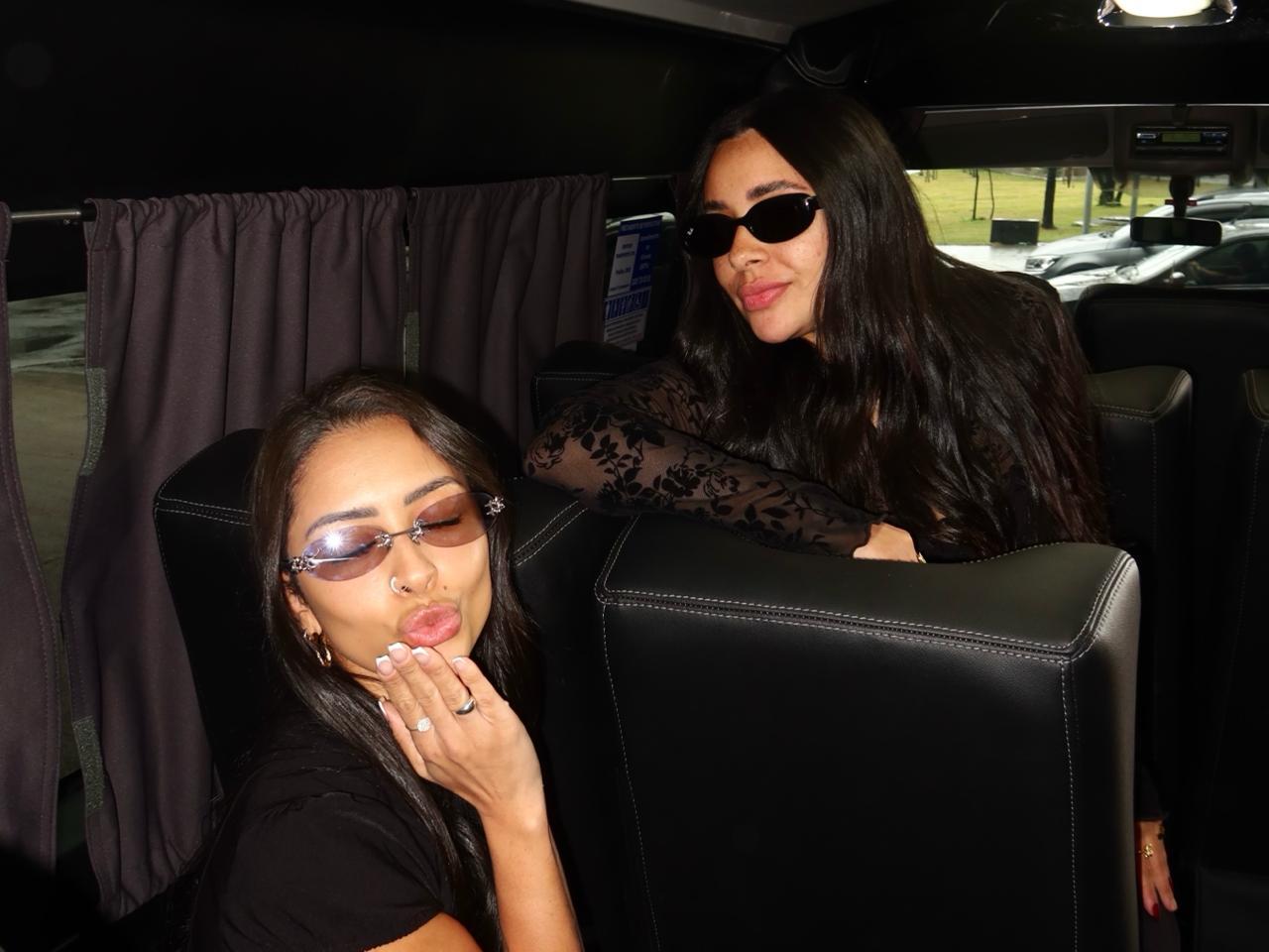 Teste às cegas: Nicole Prazeres e Isa Pietra fazem blind test do novo portfólio da Vult no trajeto até a Beauty Fair