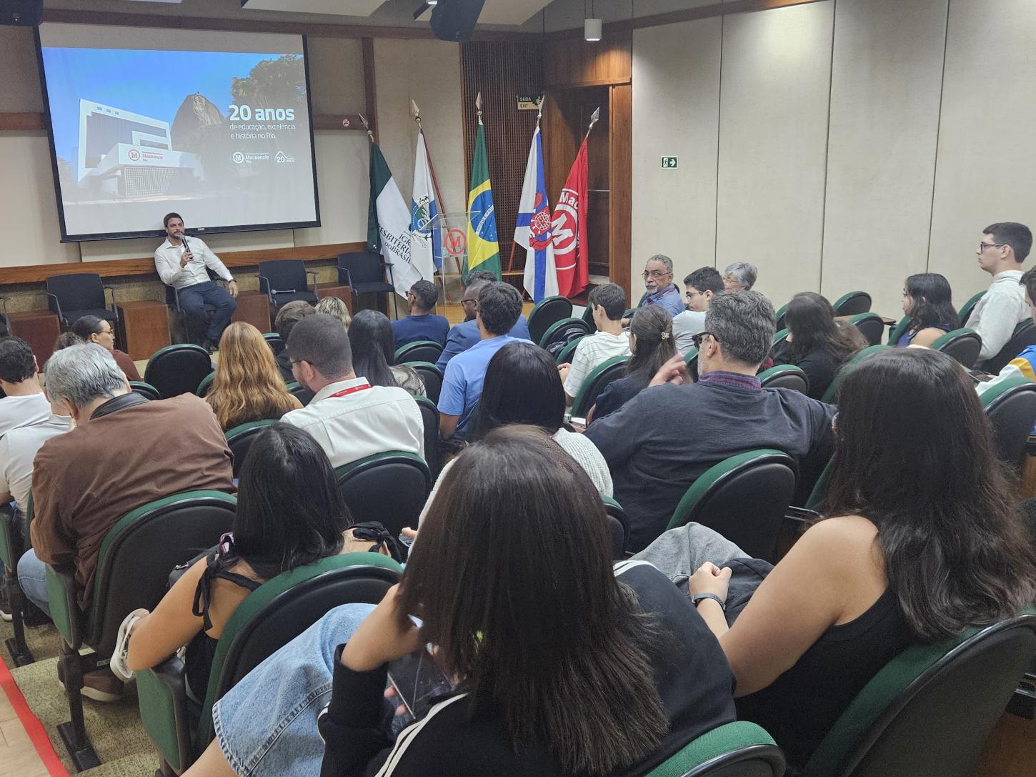 Mack Rio Empreende debate inovação, comércio internacional e o futuro das  carreiras no mercado global