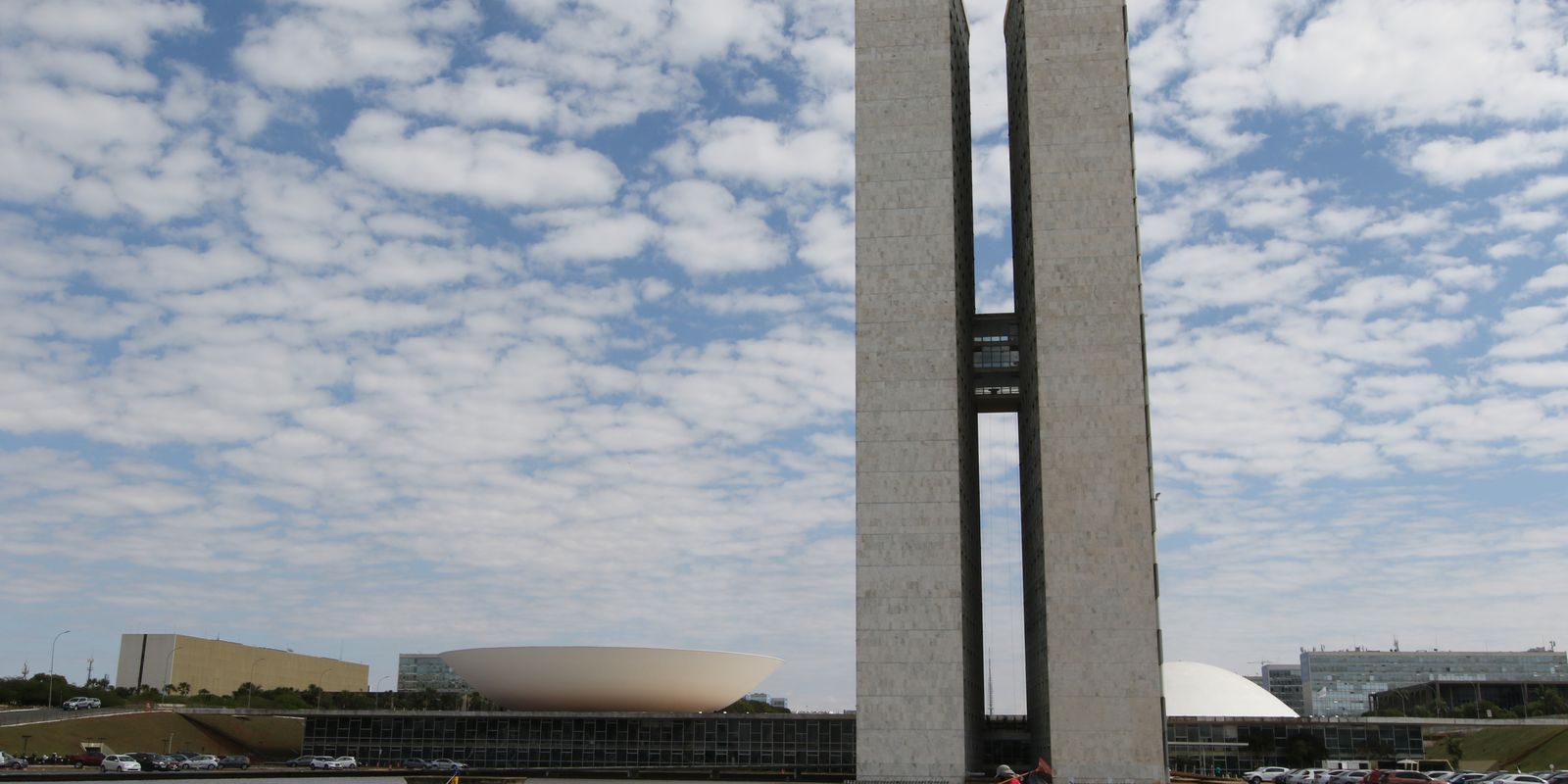 Presidente do Senado marca para segunda votação do fim da escala 6x1 